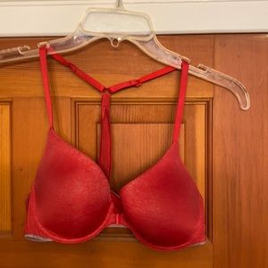 Red Victoria secret t-shirt bra